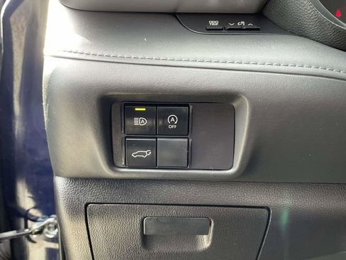 Used 2023 Toyota Highlander LE image 22