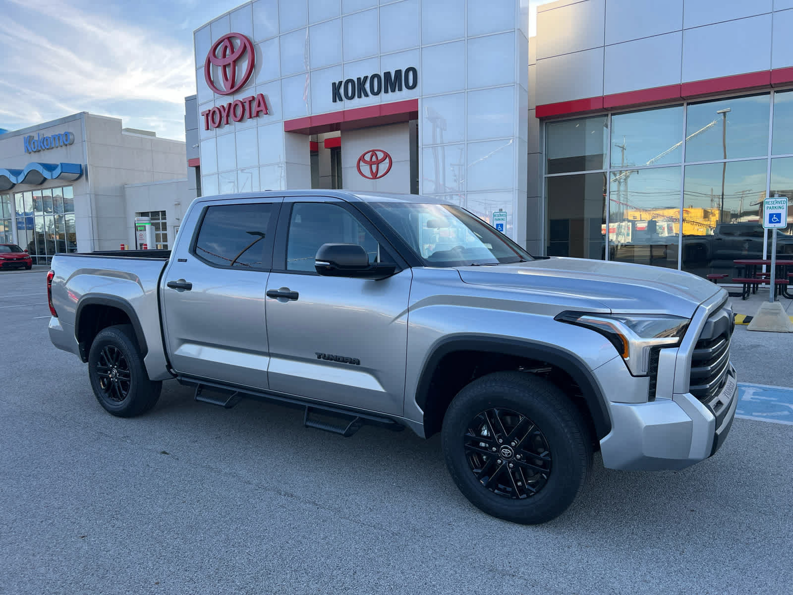 New 2026 Toyota Tundra SR5 w/ SR5 Convenience Package AWD/4WD image 1