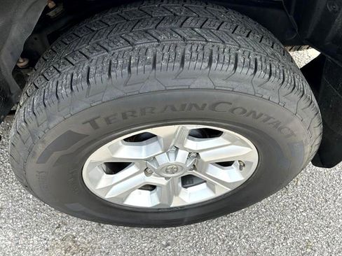 Used 2016 Toyota 4Runner SR5 image 20
