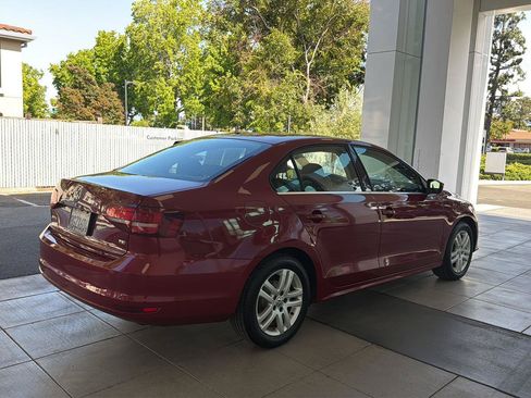 Used 2017 Volkswagen Jetta S FWD image 5