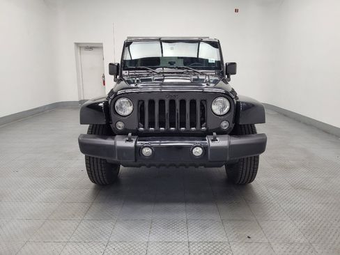 Used 2015 Jeep Wrangler Unlimited Sahara image 15