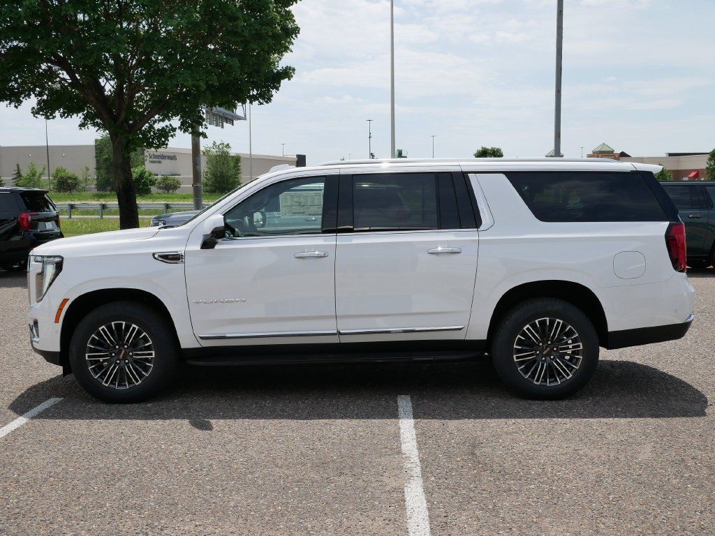 New 2026 GMC Yukon XL Elevation w/ Elevation Premium Package AWD/4WD image 4