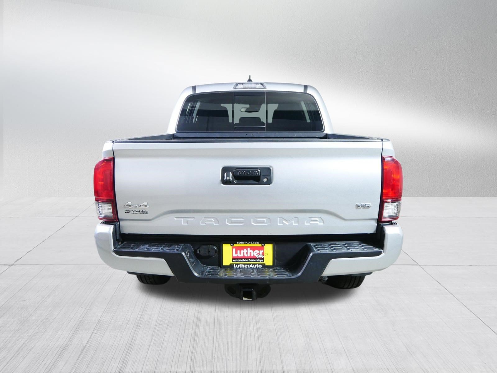 Used 2023 Toyota Tacoma SR5 w/ Technology Package AWD/4WD image 6