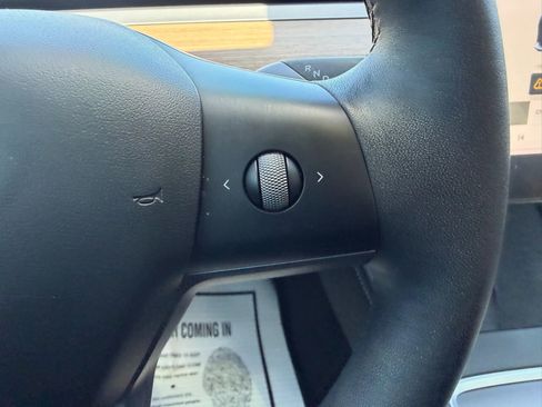 Used 2022 Tesla Model 3 Long Range AWD/4WD image 24