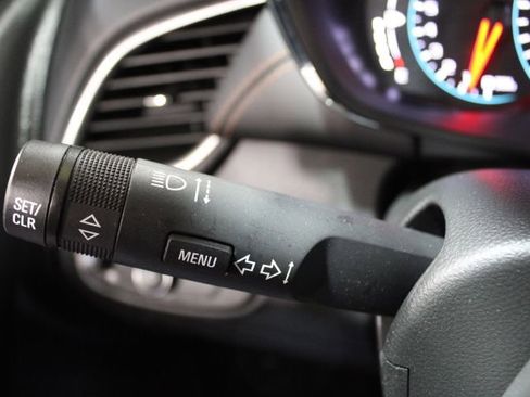 Used 2022 Chevrolet Trax LT w/ LT Convenience Package image 35