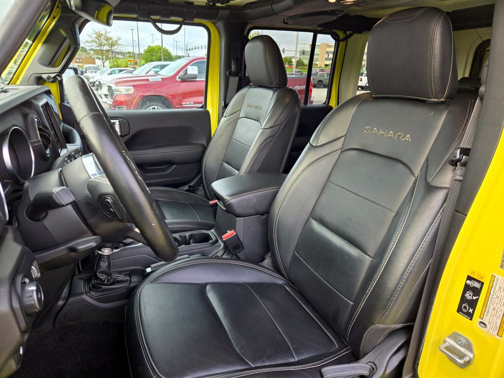 Used 2023 Jeep Wrangler Unlimited Sahara w/ Cold Weather Group AWD/4WD image 15