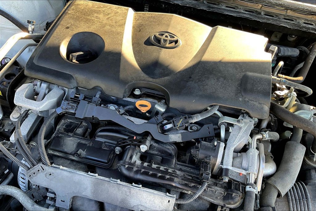 Used 2020 Toyota Camry XSE FWD image 31