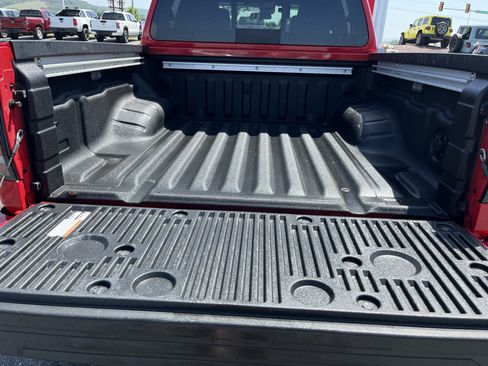 Used 2024 Nissan Frontier PRO-4X w/ Pro Convenience Package AWD/4WD image 7