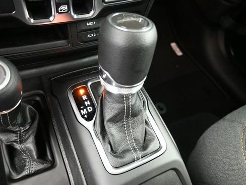 New 2026 Jeep Gladiator Sport AWD/4WD image 36