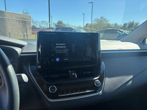 Used 2023 Toyota Corolla LE image 21