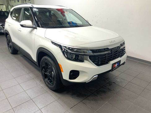 New 2026 Kia Seltos EX image 2