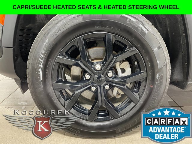 Used 2025 Jeep Grand Cherokee Altitude AWD/4WD image 7
