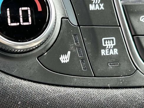Used 2025 Chevrolet Malibu LT FWD image 10