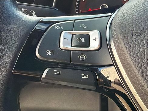 Used 2020 Volkswagen Jetta R-Line FWD image 33