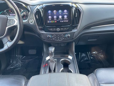 Used 2021 Chevrolet Traverse LT w/ LT Premium Package image 11
