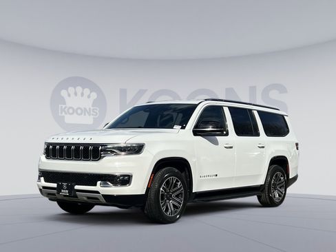 Used 2024 Jeep Wagoneer L Series II w/ Flexible Seating Group AWD/4WD image 1