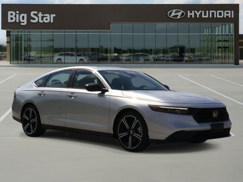 Used 2024 Honda Accord Sport image 6