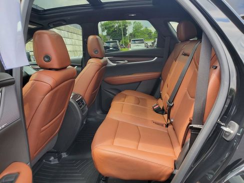 Certified 2023 Cadillac XT5 Sportv w/ Technology Package AWD/4WD image 42