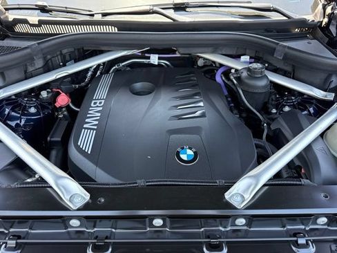 Used 2024 BMW X5 sDrive40i w/ M Sport Package RWD image 33