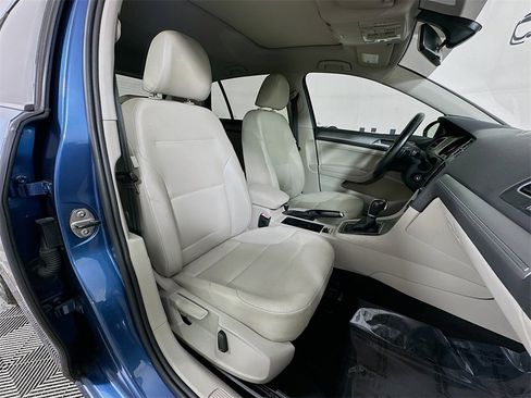 Used 2015 Volkswagen Golf SE w/ Lighting Package image 33