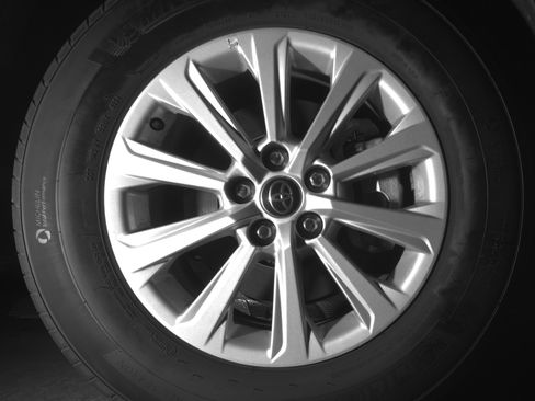 Used 2024 Toyota Grand Highlander image 13