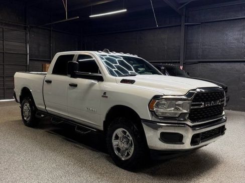 Used 2022 RAM 2500 Big Horn w/ Snow Chief Group AWD/4WD image 3