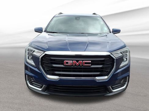 Certified 2023 GMC Terrain SLE w/ Driver Convenience Package FWD image 11