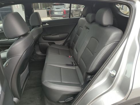Used 2022 Kia Sportage Nightfall Edition image 30