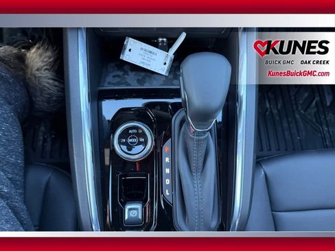 New 2026 GMC Canyon Elevation w/ Convenience Package image 15