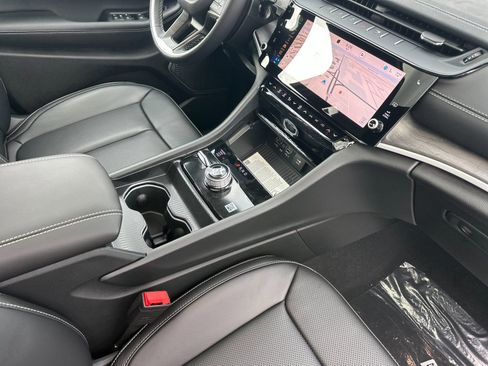 New 2026 Jeep Grand Cherokee L Limited AWD/4WD image 17