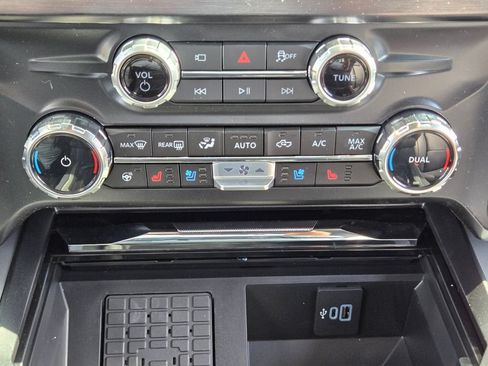 New 2026 Ford F250 Lariat w/ Lariat Premium Package AWD/4WD image 16