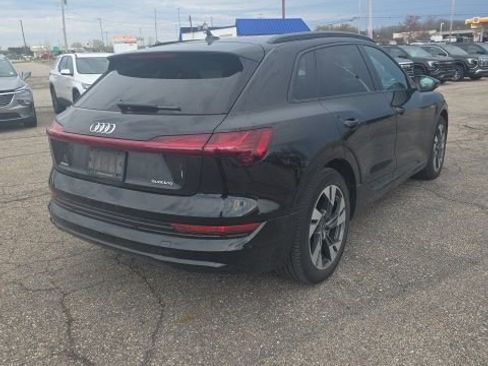 Used 2022 Audi e-tron Premium AWD/4WD image 5