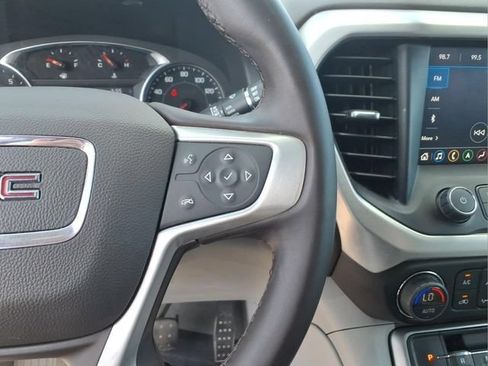 Used 2023 GMC Acadia SLT AWD/4WD image 26