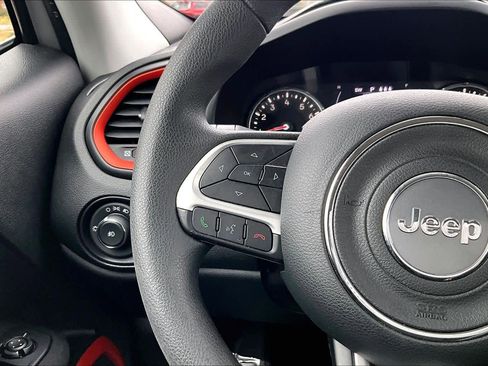 Used 2019 Jeep Renegade Sport image 22