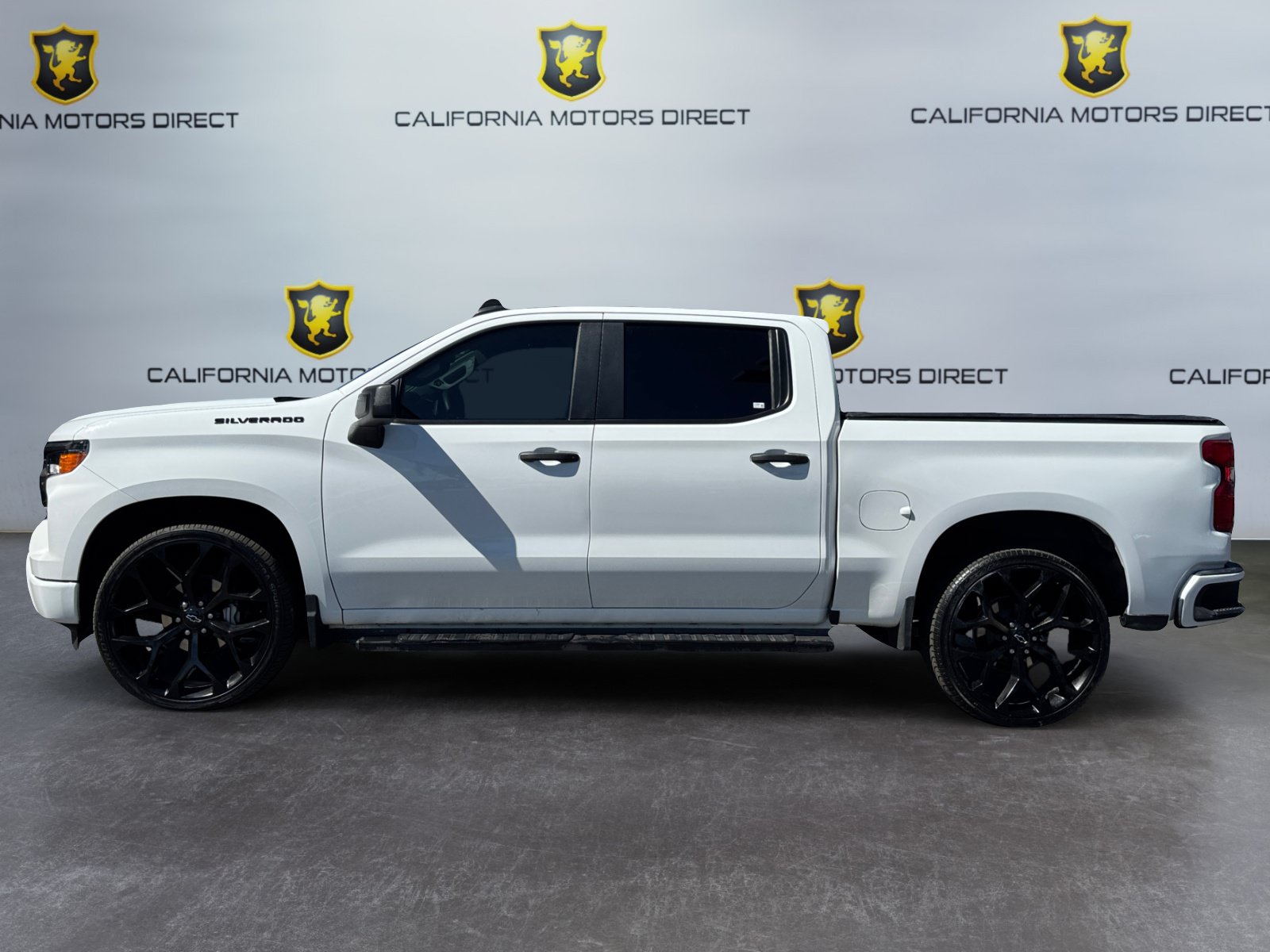 Used 2024 Chevrolet Silverado 1500 Custom w/ LPO, Dark Essentials Package RWD image 2