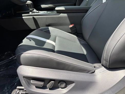 New 2026 Toyota Camry SE FWD image 12