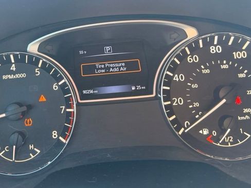 Used 2017 Nissan Pathfinder S FWD image 15