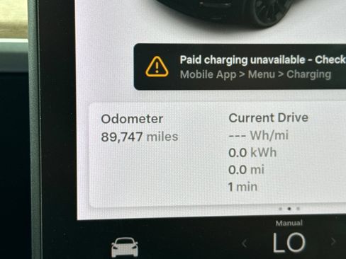Used 2021 Tesla Model Y Long Range AWD/4WD image 29