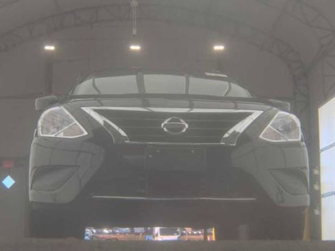 Used 2019 Nissan Versa S image 5