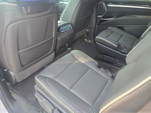 New 2026 Cadillac Escalade Luxury AWD/4WD image 14