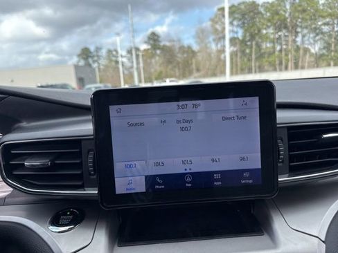 Used 2020 Ford Explorer XLT w/ Equipment Group 202A image 19