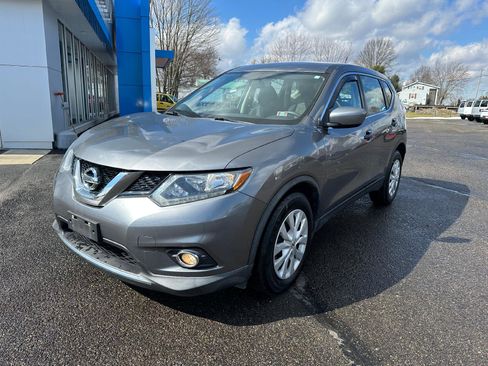 Used 2016 Nissan Rogue S image 1