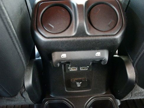 Used 2022 Jeep Gladiator Overland AWD/4WD image 82