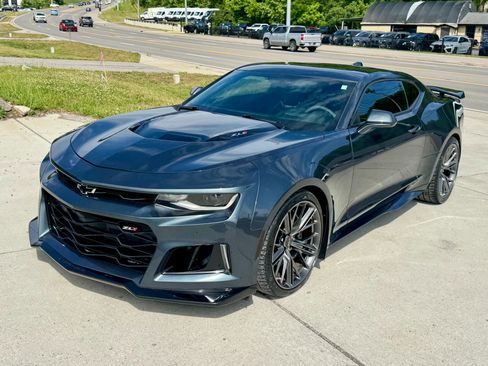 Used 2022 Chevrolet Camaro ZL1 RWD image 2