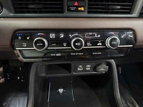 Used 2023 Honda Pilot Elite image 23
