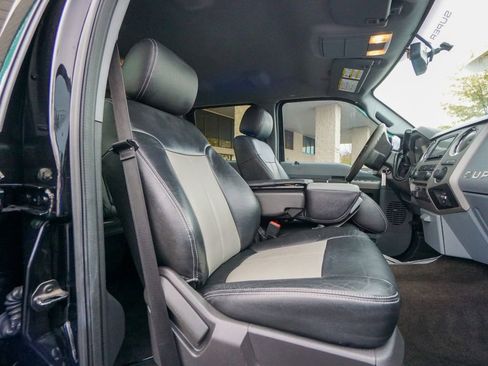 Used 2016 Ford F250 XLT w/ XLT Value Package image 31