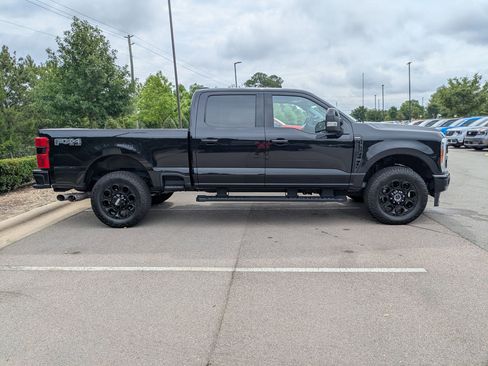 Used 2023 Ford F250 Lariat w/ Black Appearance Package AWD/4WD image 3