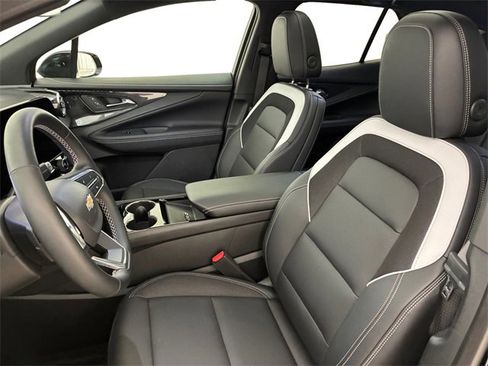 Used 2024 Chevrolet Blazer EV LT image 12