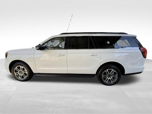 Used 2025 Ford Expedition Max Active image 9