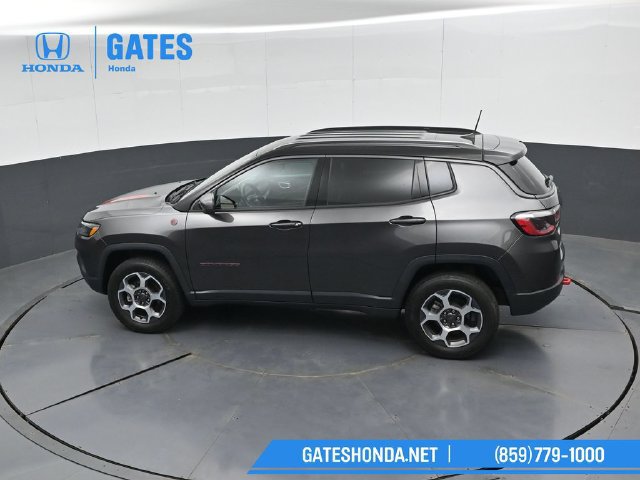 Used 2022 Jeep Compass Trailhawk w/ Trailhawk Convenience Group AWD/4WD image 48